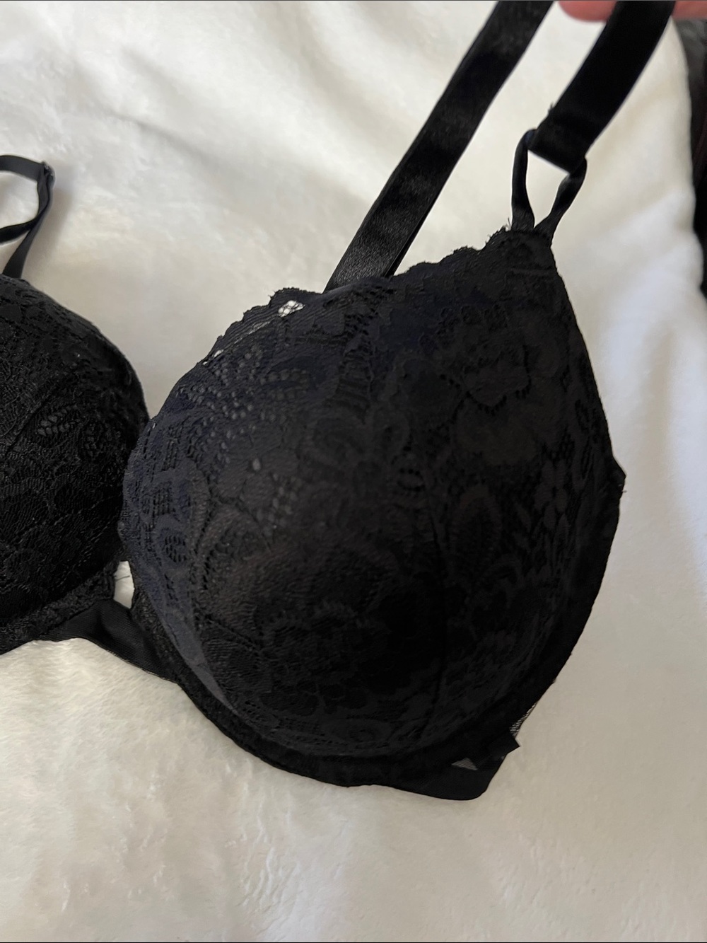 Victoria's Secret Black Floral Lace Push-Up Bra - Picture 3 of 8